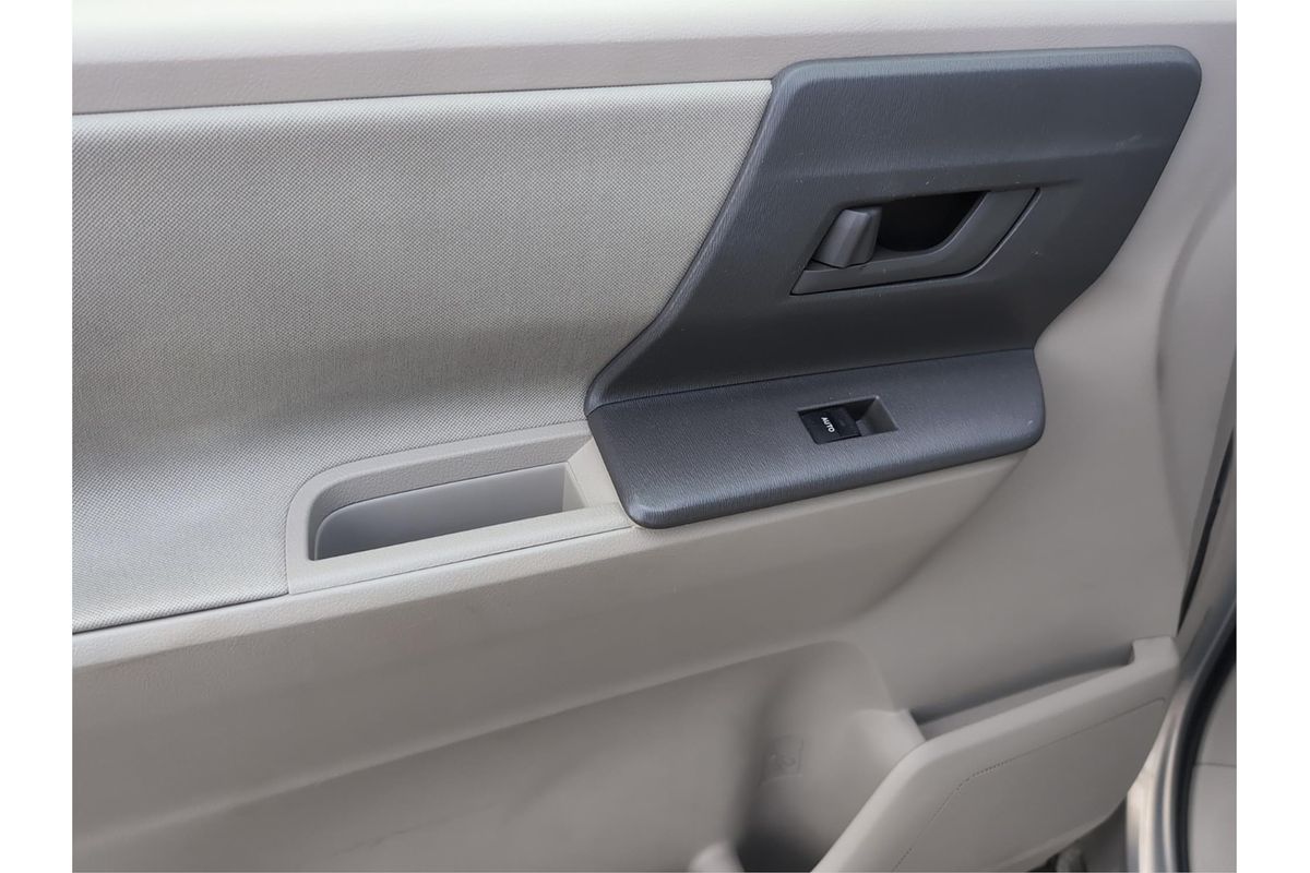 2012 Toyota Noah XL Selection Welcab ZZR70G