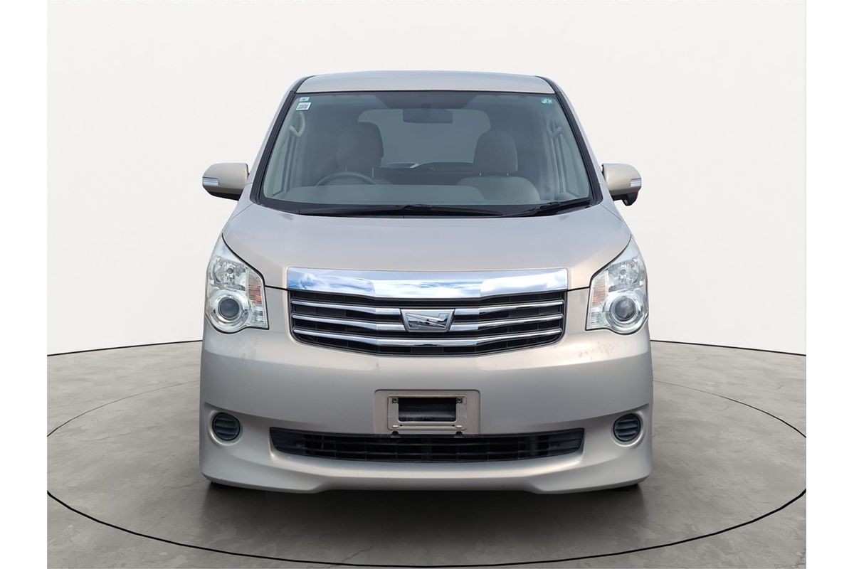 2012 Toyota Noah XL Selection Welcab ZZR70G