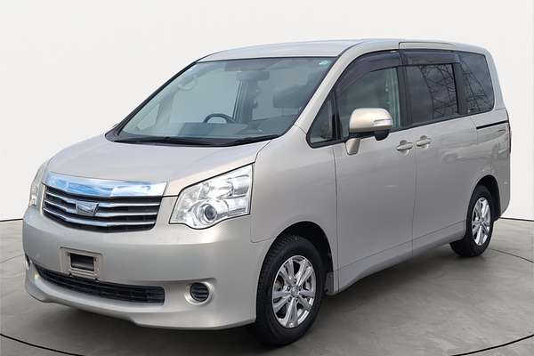 2012 Toyota Noah XL Selection Welcab ZZR70G