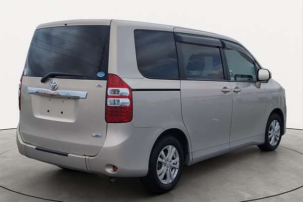 2012 Toyota Noah XL Selection Welcab ZZR70G