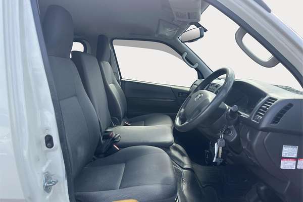 2017 Toyota Hiace Long DX 4WD