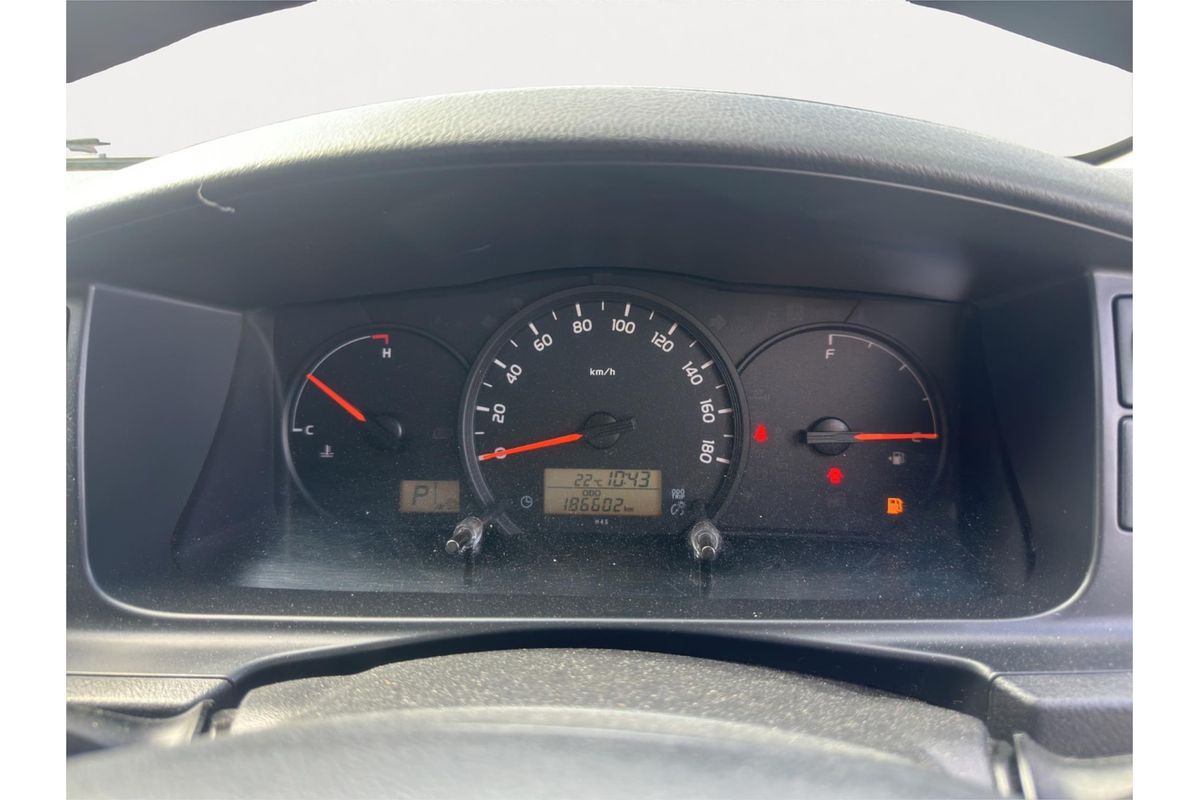 2017 Toyota Hiace Long DX 4WD