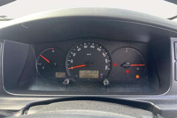 2017 Toyota Hiace Long DX 4WD