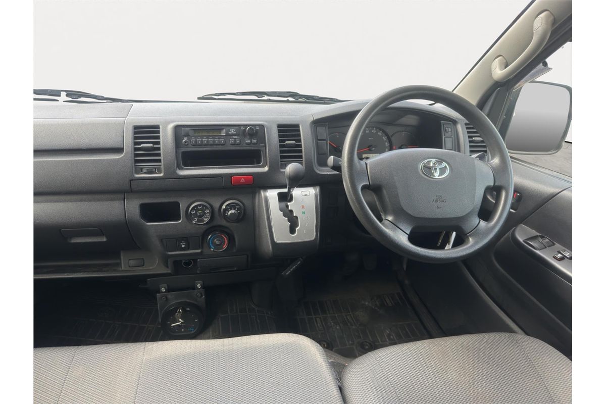 2017 Toyota Hiace Long DX 4WD