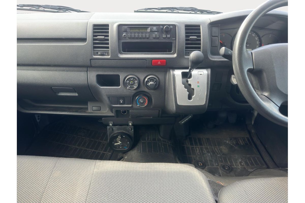 2017 Toyota Hiace Long DX 4WD