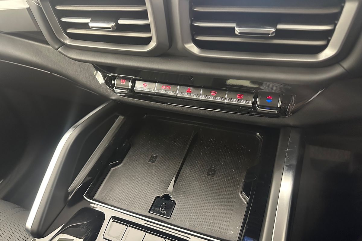 2025 LDV D90 Executive SV9A