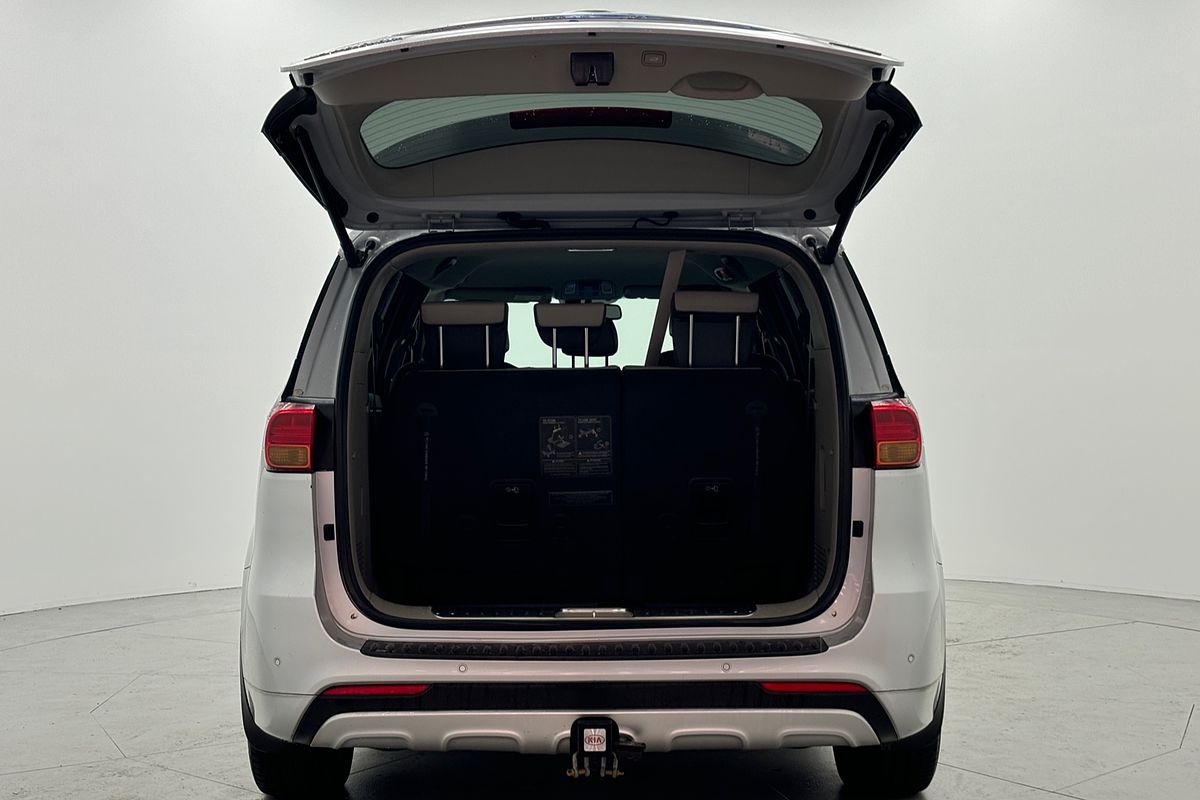 2017 Kia Carnival Platinum YP