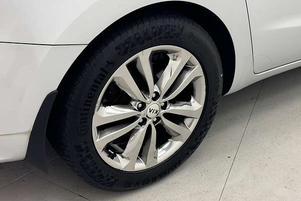 2017 Kia Carnival Platinum YP