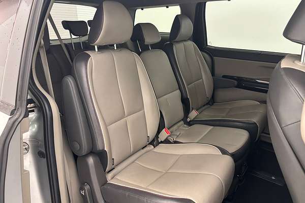 2017 Kia Carnival Platinum YP