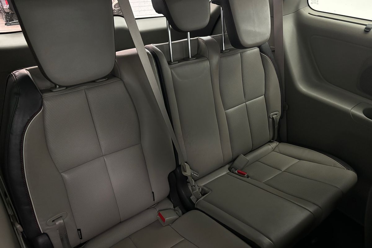 2017 Kia Carnival Platinum YP