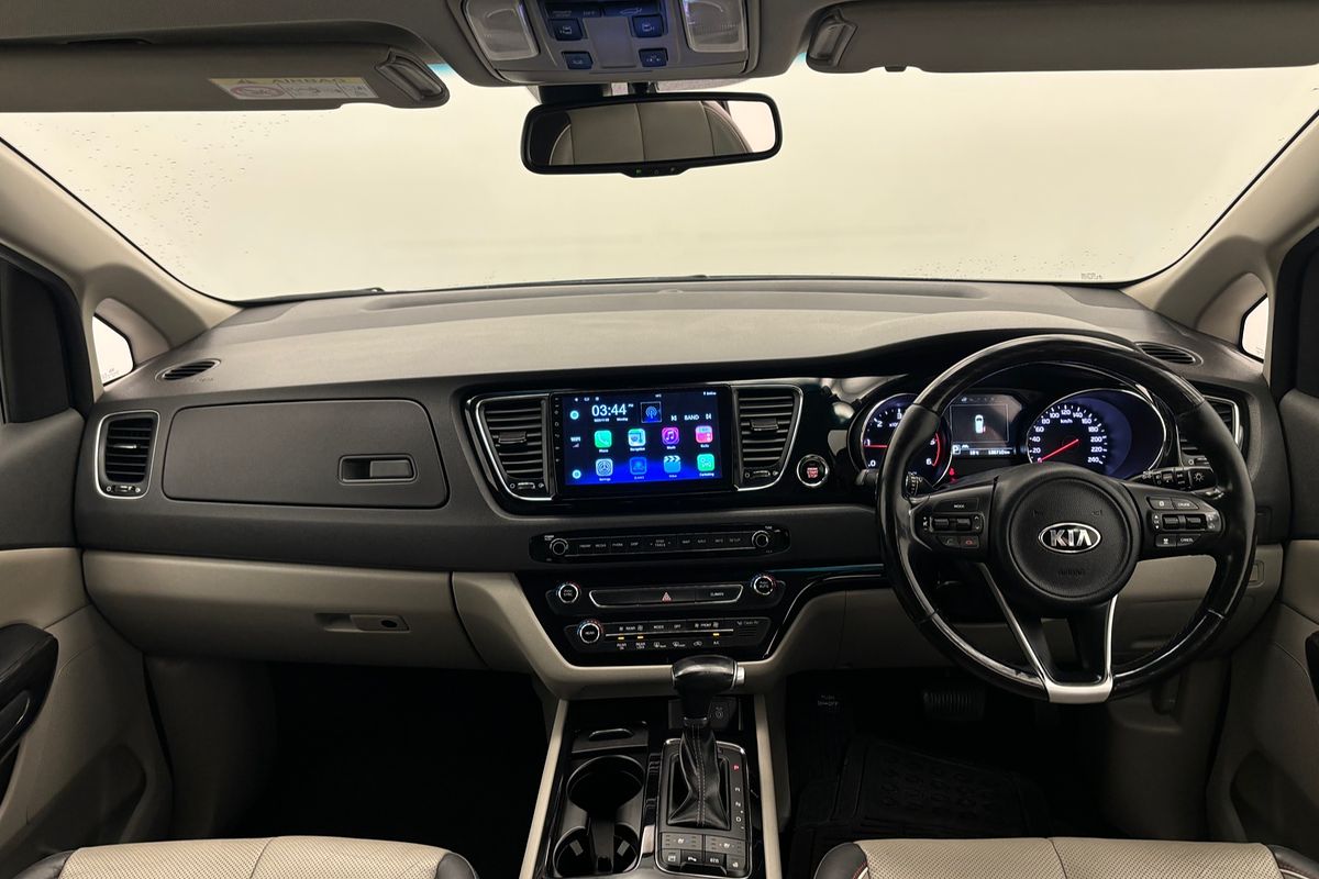 2017 Kia Carnival Platinum YP