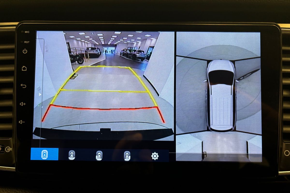 2017 Kia Carnival Platinum YP