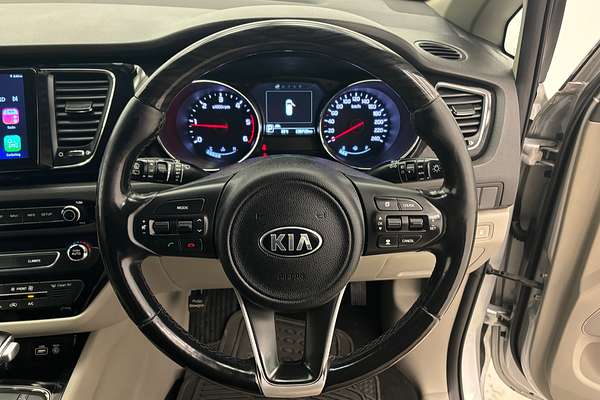 2017 Kia Carnival Platinum YP