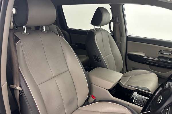 2017 Kia Carnival Platinum YP