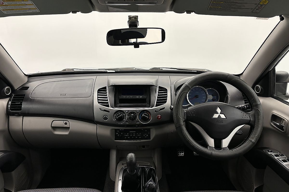 2009 Mitsubishi Triton GLX-R ML 4X4