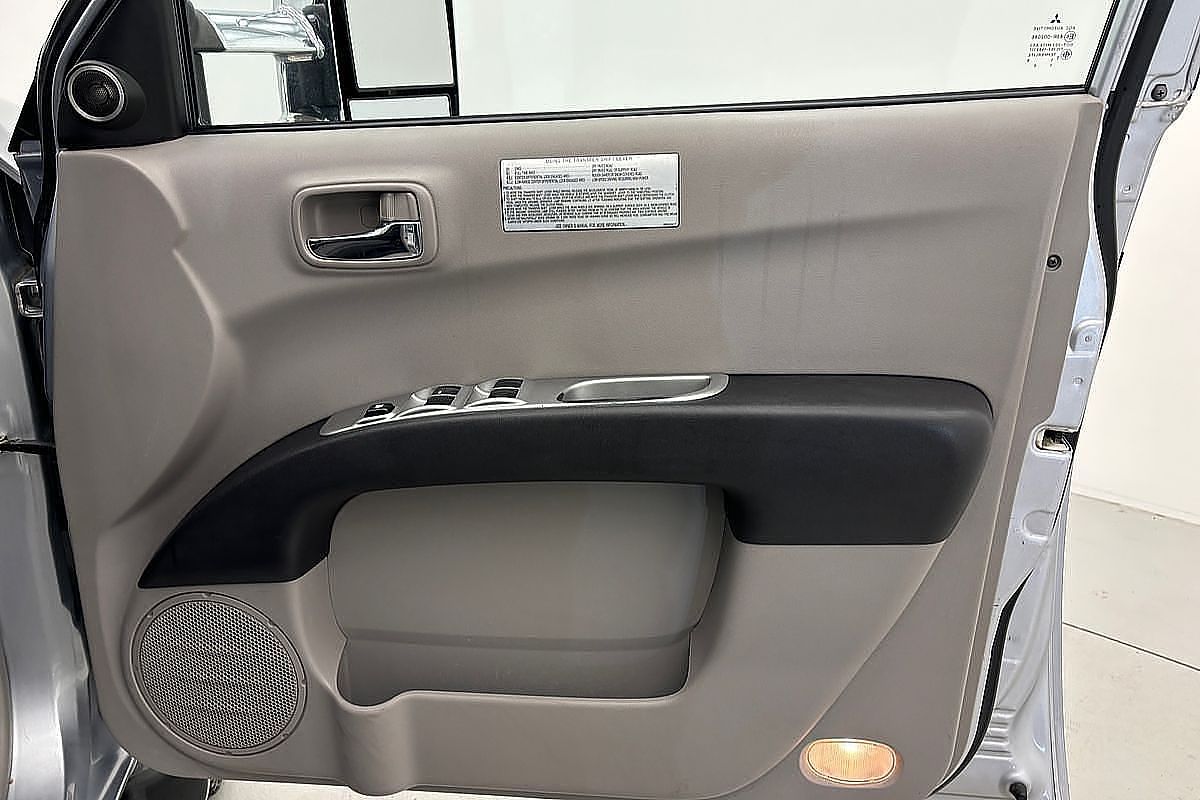 2009 Mitsubishi Triton GLX-R ML 4X4