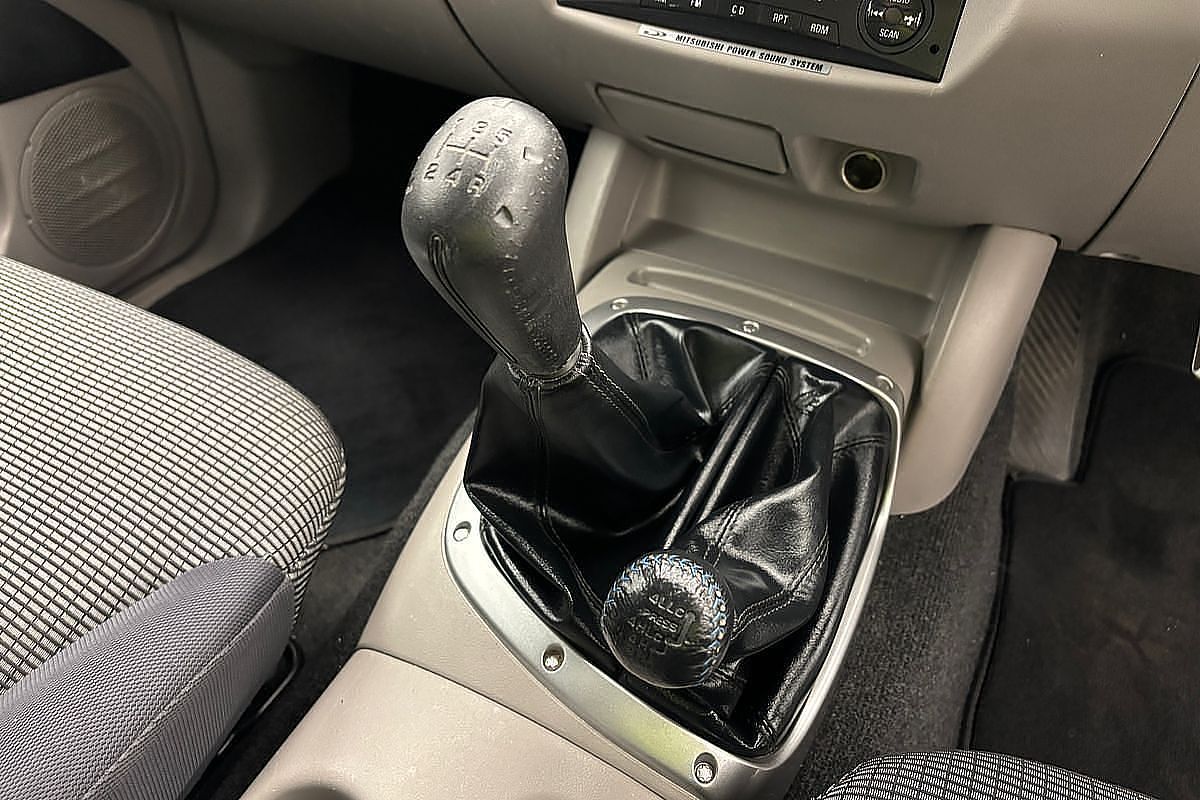 2009 Mitsubishi Triton GLX-R ML 4X4