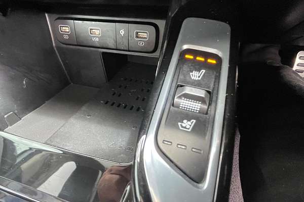 2023 Kia Sorento GT-Line MQ4