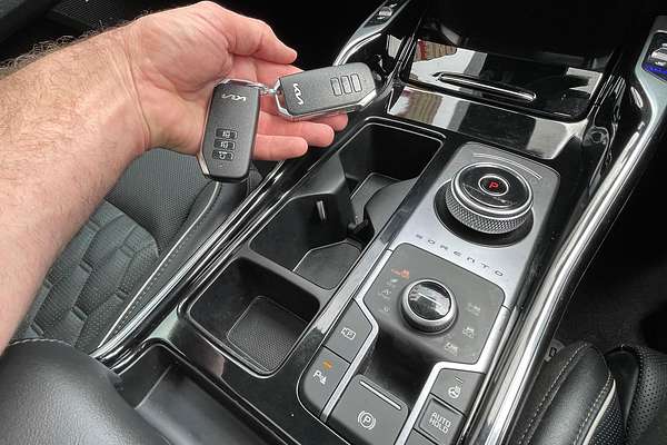 2023 Kia Sorento GT-Line MQ4