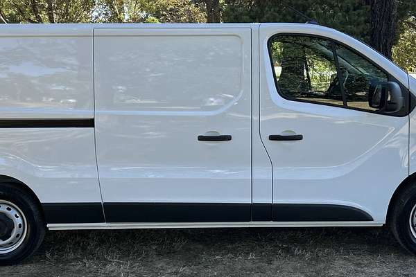 2025 Renault Trafic Pro X82 LWB Low Roof