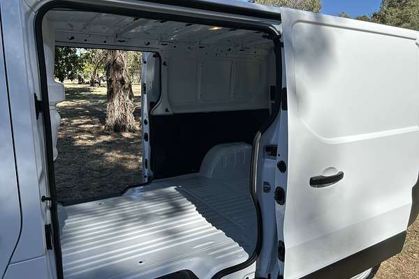 2025 Renault Trafic Pro X82 LWB Low Roof