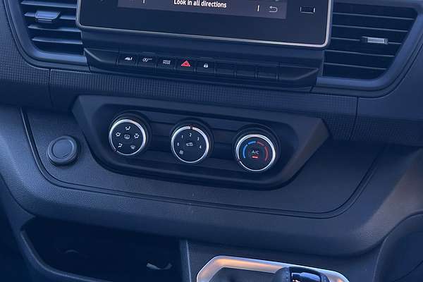 2025 Renault Trafic Pro X82 LWB Low Roof