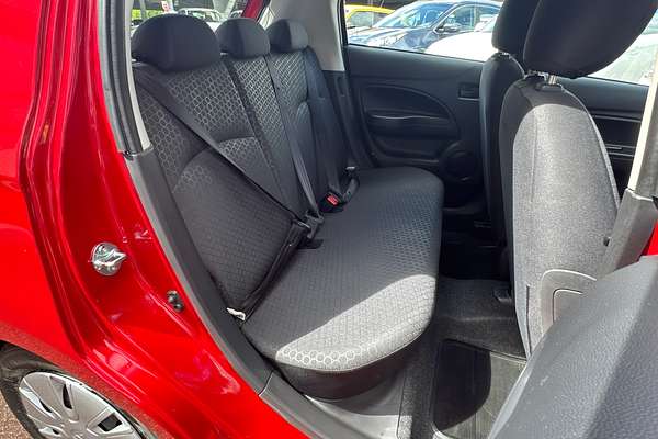 2016 Mitsubishi Mirage ES LA