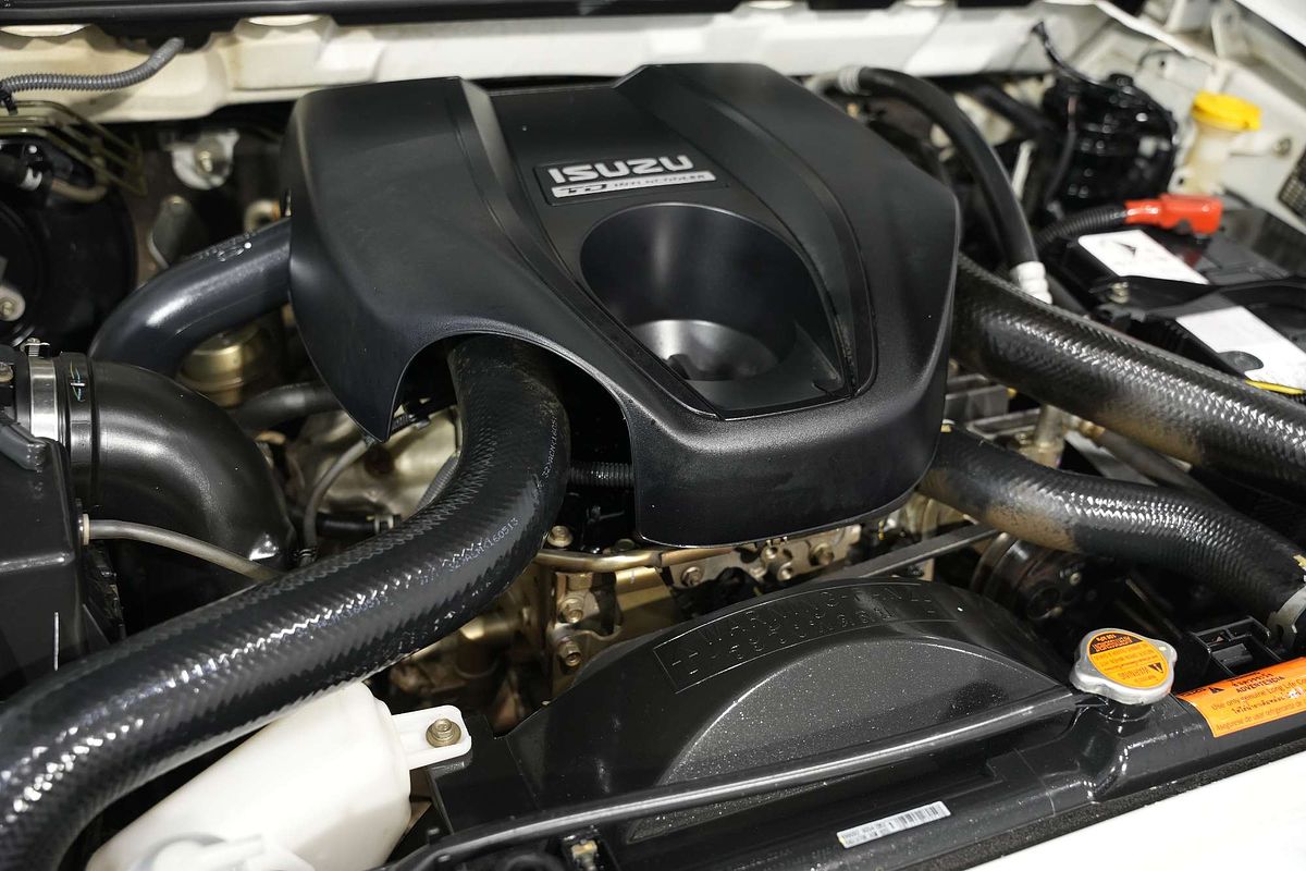 2016 Isuzu D-MAX SX High Ride Rear Wheel Drive