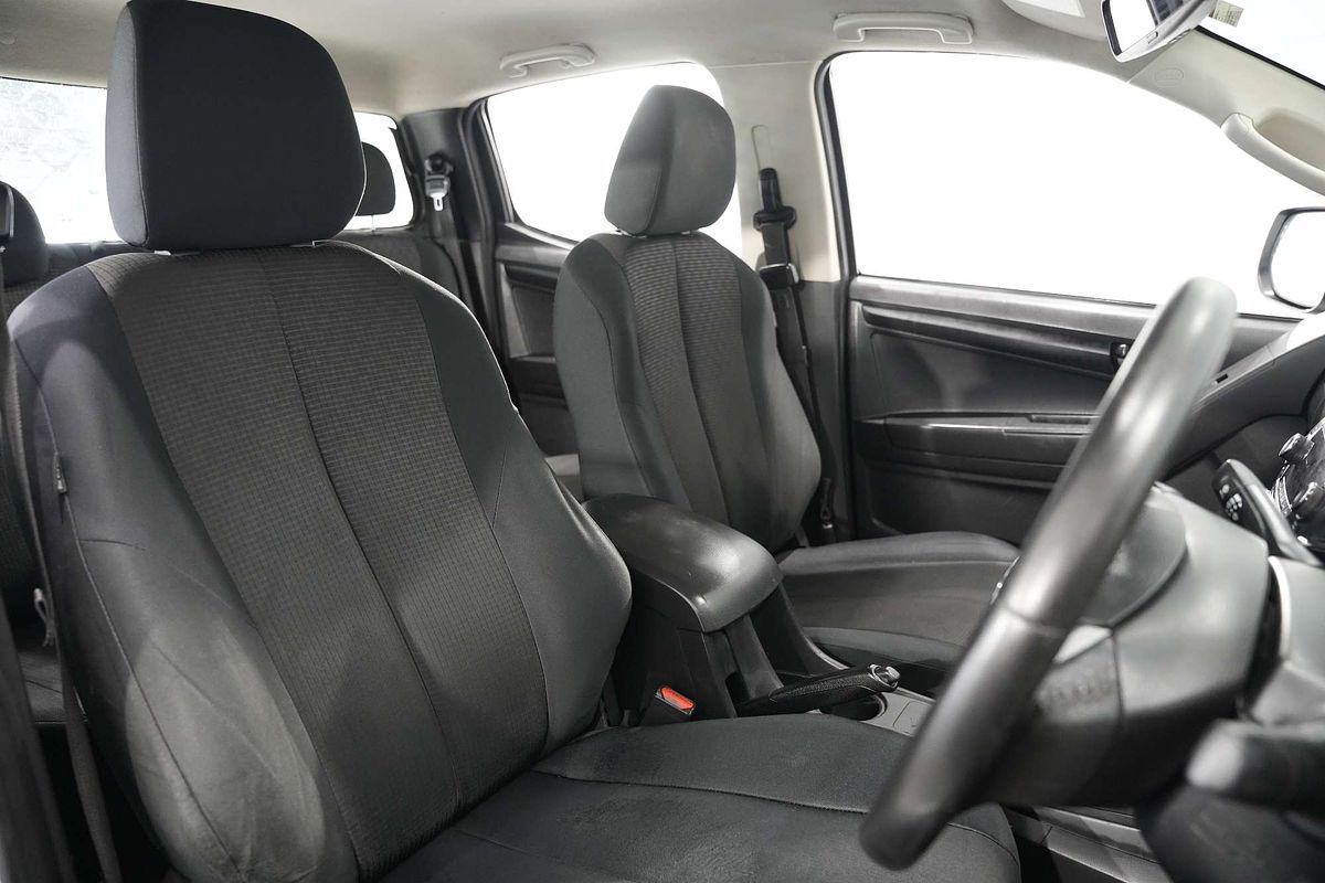 2016 Isuzu D-MAX SX High Ride Rear Wheel Drive