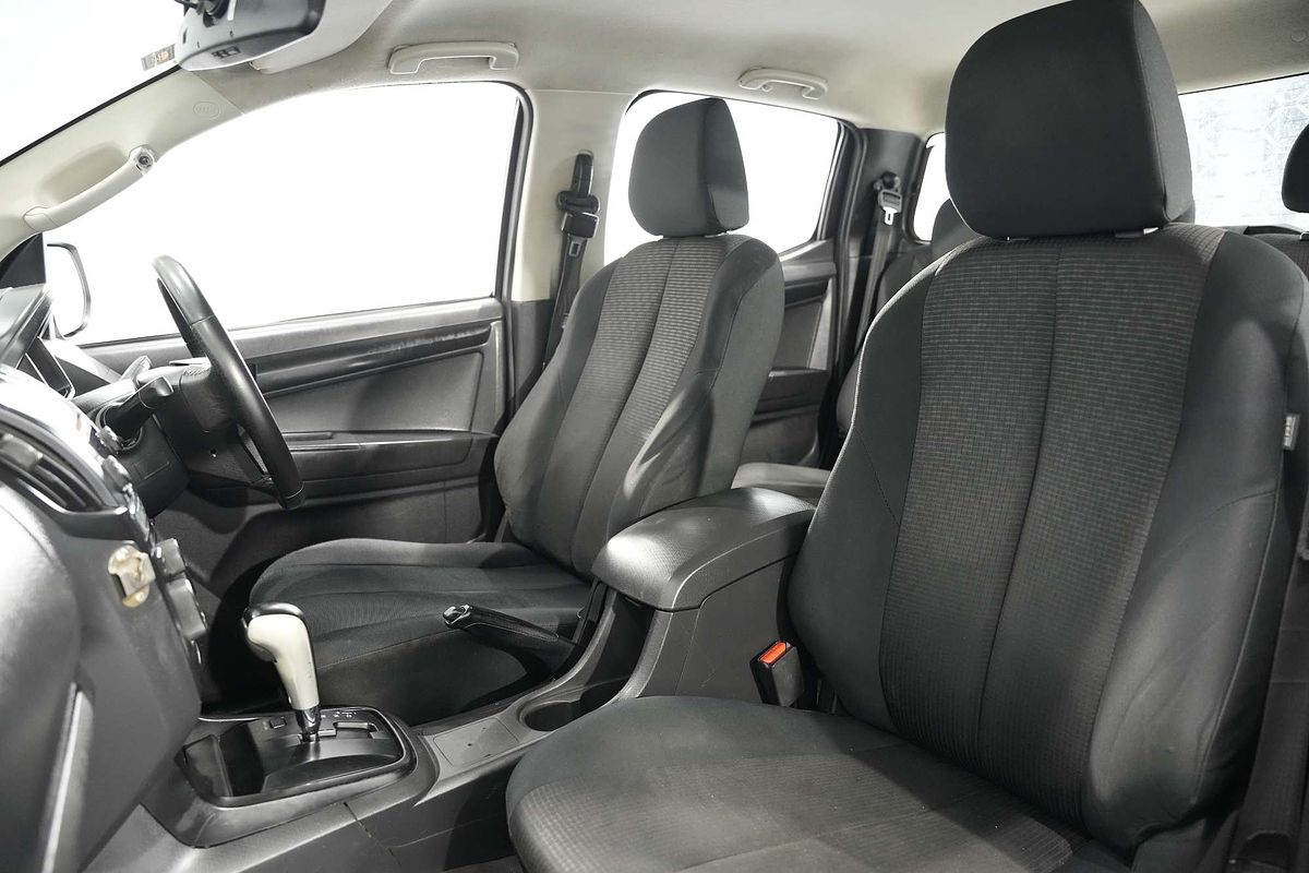 2016 Isuzu D-MAX SX High Ride Rear Wheel Drive