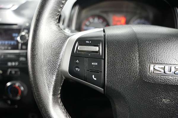 2016 Isuzu D-MAX SX High Ride Rear Wheel Drive