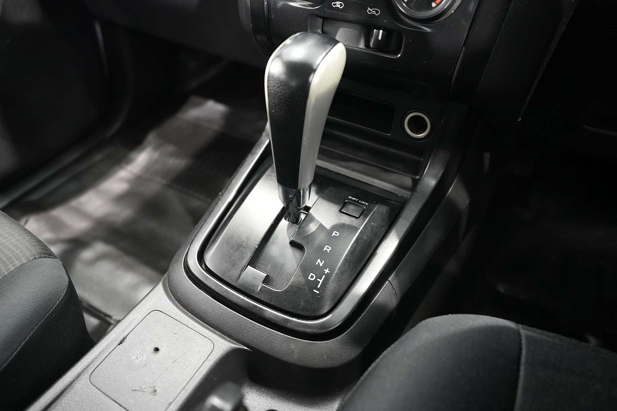 2016 Isuzu D-MAX SX High Ride Rear Wheel Drive