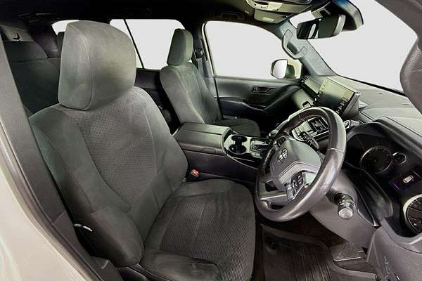 2024 Toyota Landcruiser GXL FJA300R