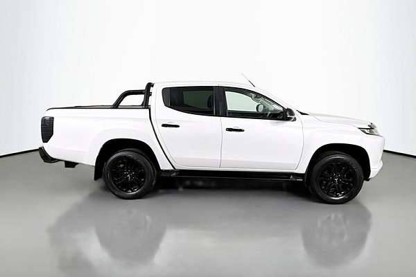 2020 Mitsubishi Triton GSR MR 4X4