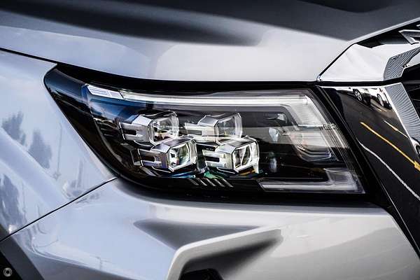 2024 Nissan Navara ST D23