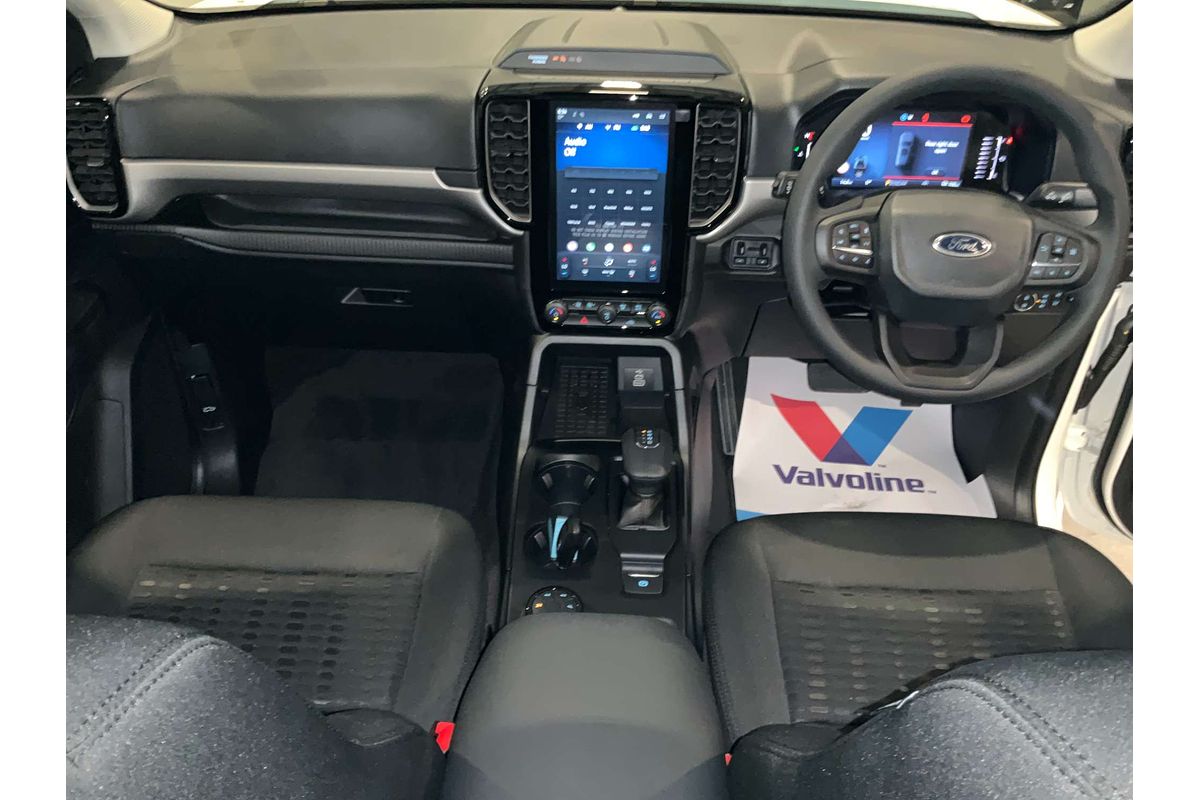 2024 Ford Everest Ambiente 2.0L