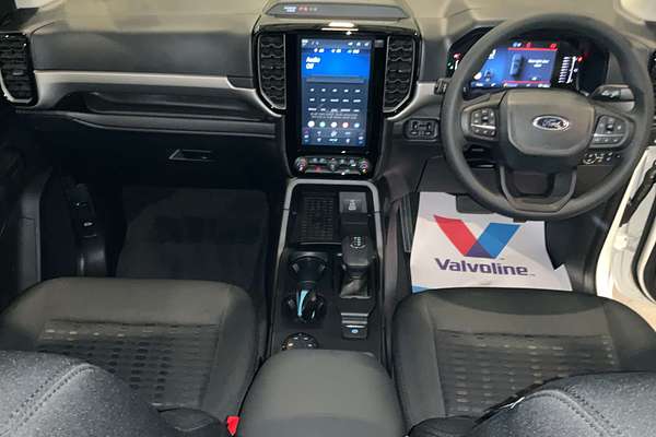 2024 Ford Everest Ambiente 2.0L