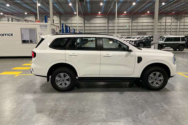 2024 Ford Everest Ambiente 2.0L