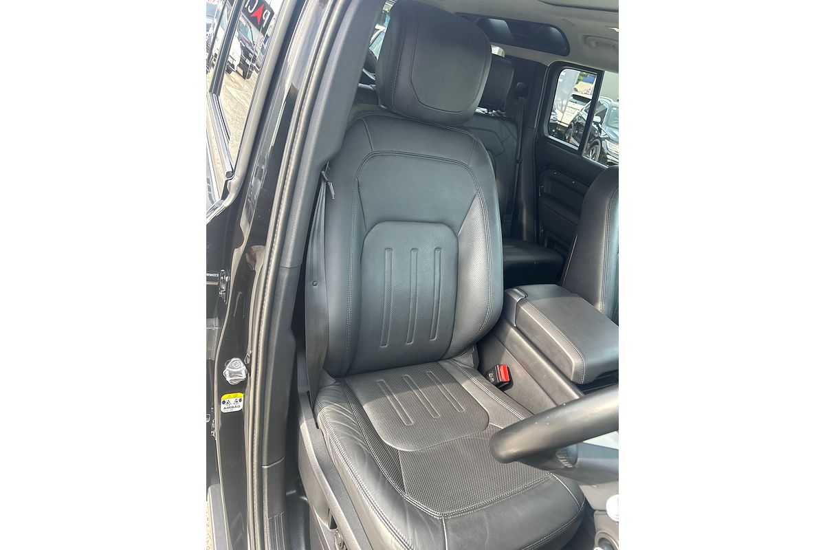 2020 Land Rover Defender 110 P400 HSE L663