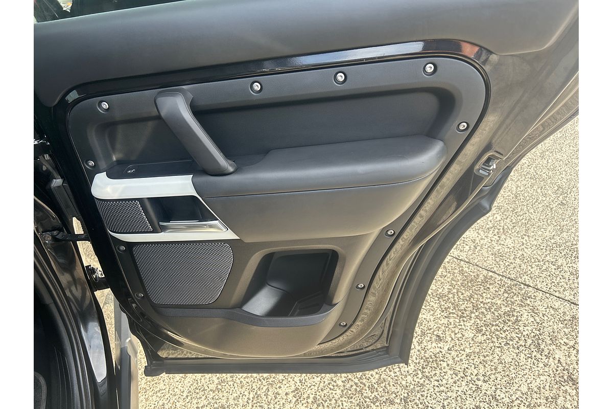 2020 Land Rover Defender 110 P400 HSE L663