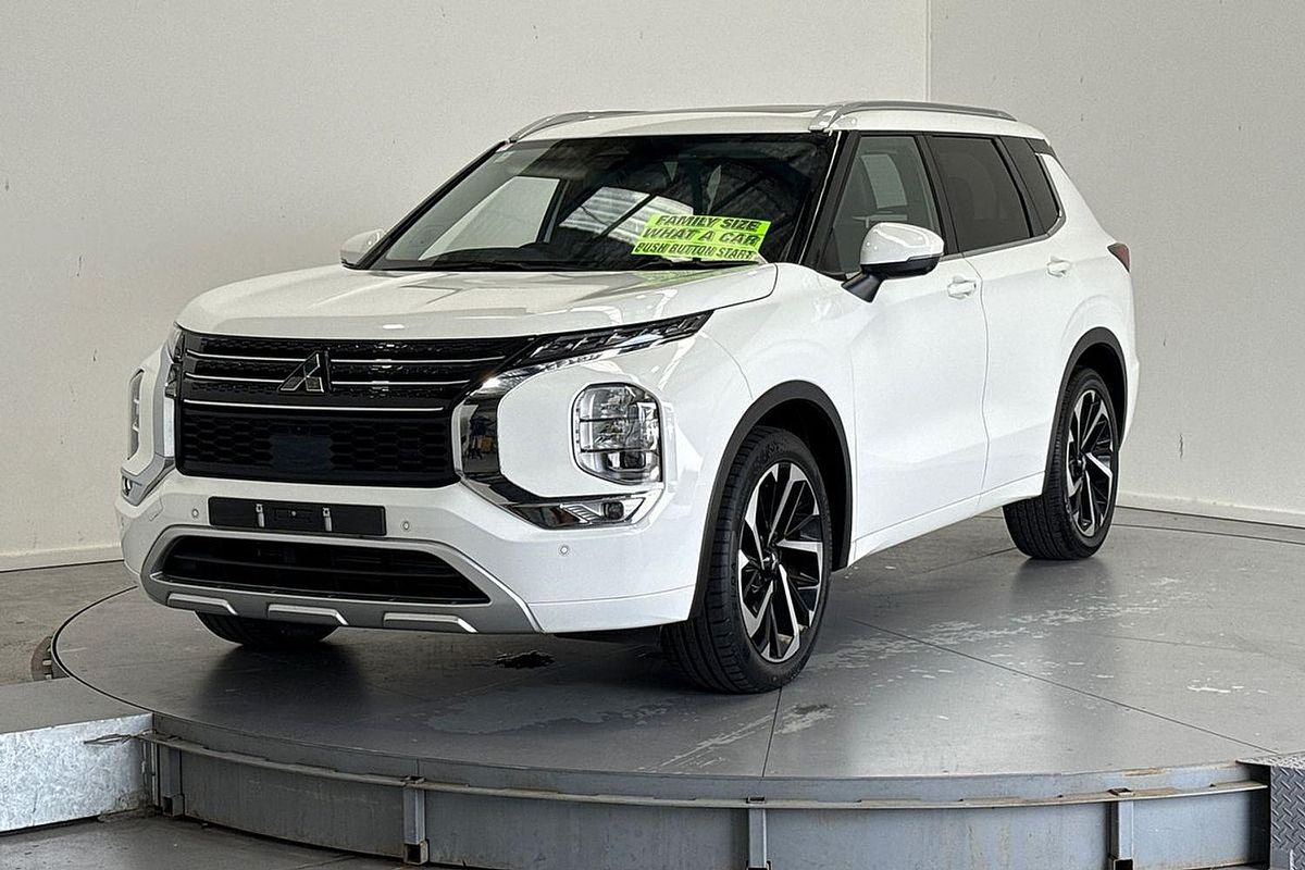 2023 Mitsubishi Outlander Exceed ZM