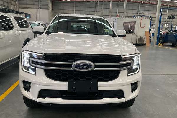 2025 Ford Everest Ambiente 2.0L