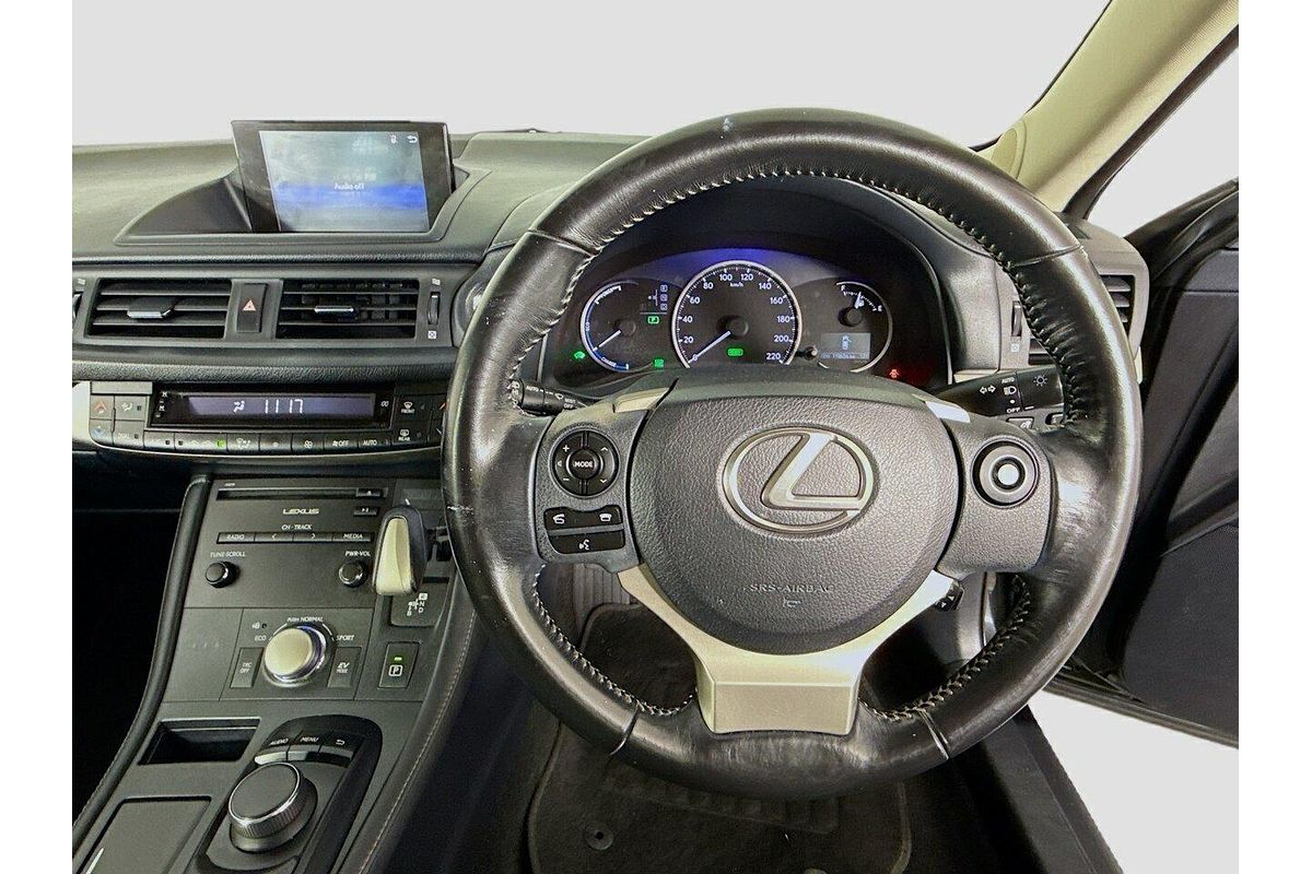 2017 Lexus CT CT200h Luxury ZWA10R