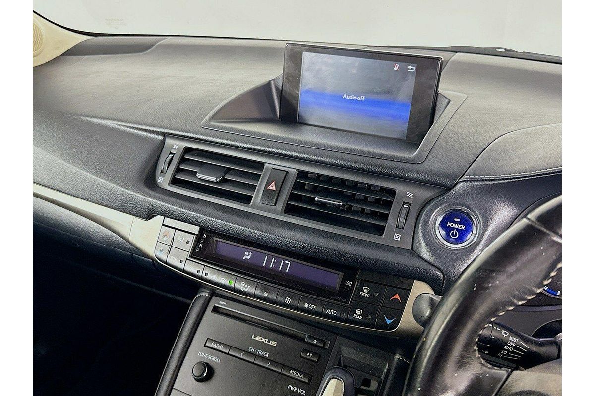 2017 Lexus CT CT200h Luxury ZWA10R