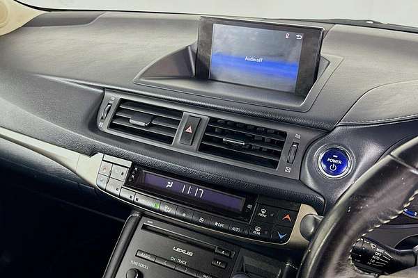 2017 Lexus CT CT200h Luxury ZWA10R