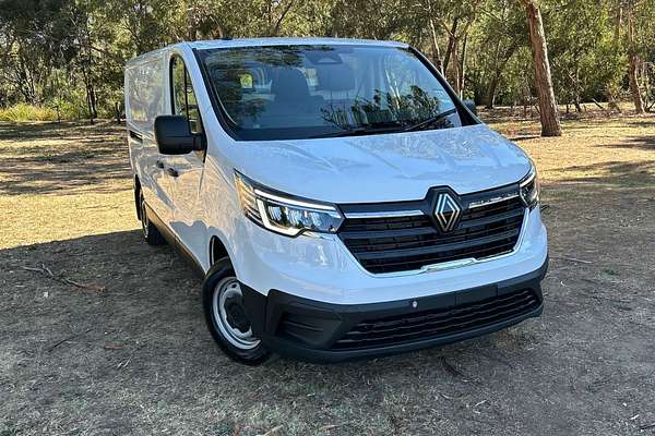 2025 Renault Trafic Pro X82 LWB Low Roof