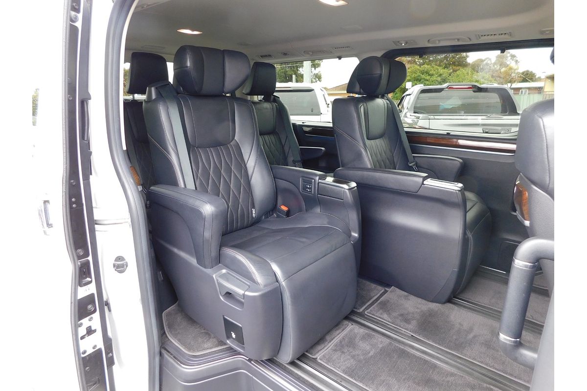 2019 Toyota Granvia VX GDH303R