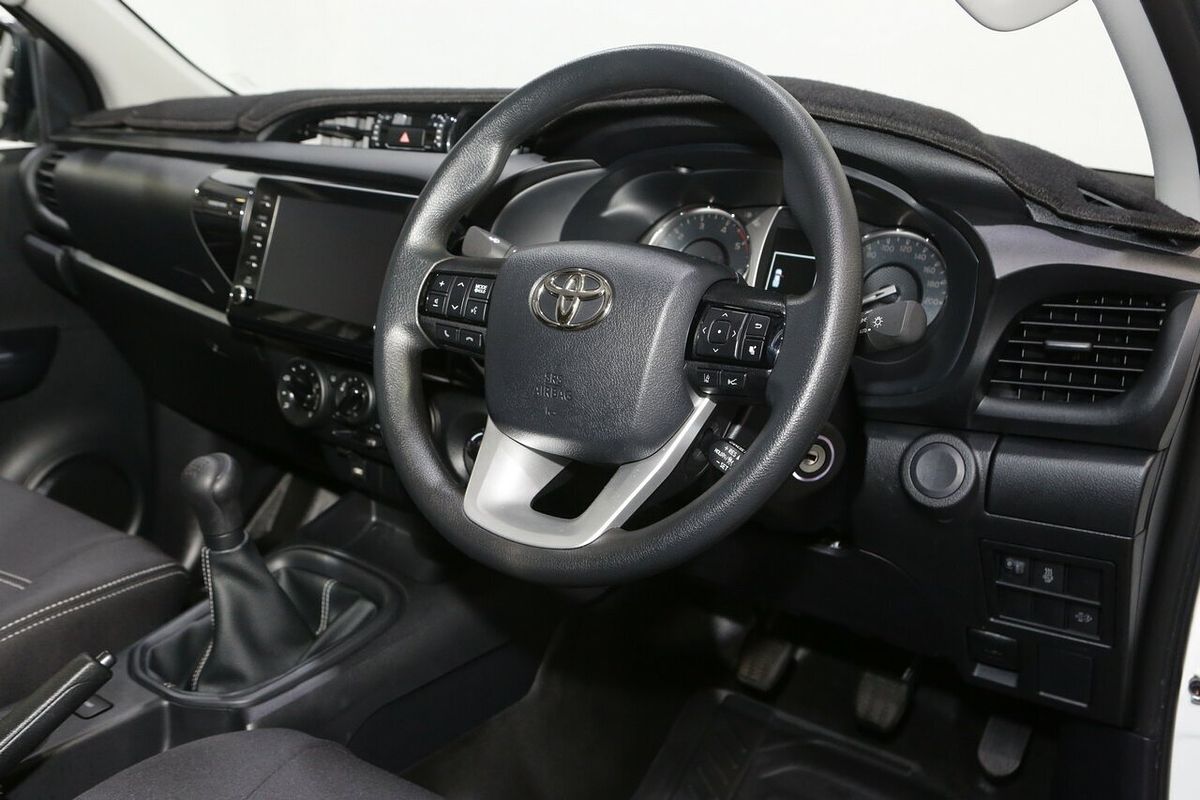 2024 Toyota Hilux SR GUN126R 4X4