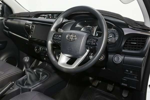 2024 Toyota Hilux SR GUN126R 4X4