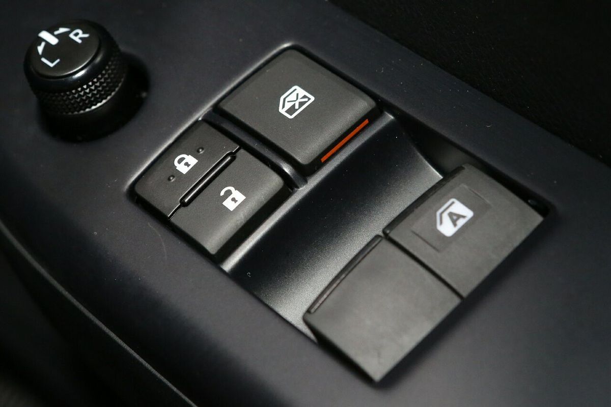 2024 Toyota Hilux SR GUN126R 4X4